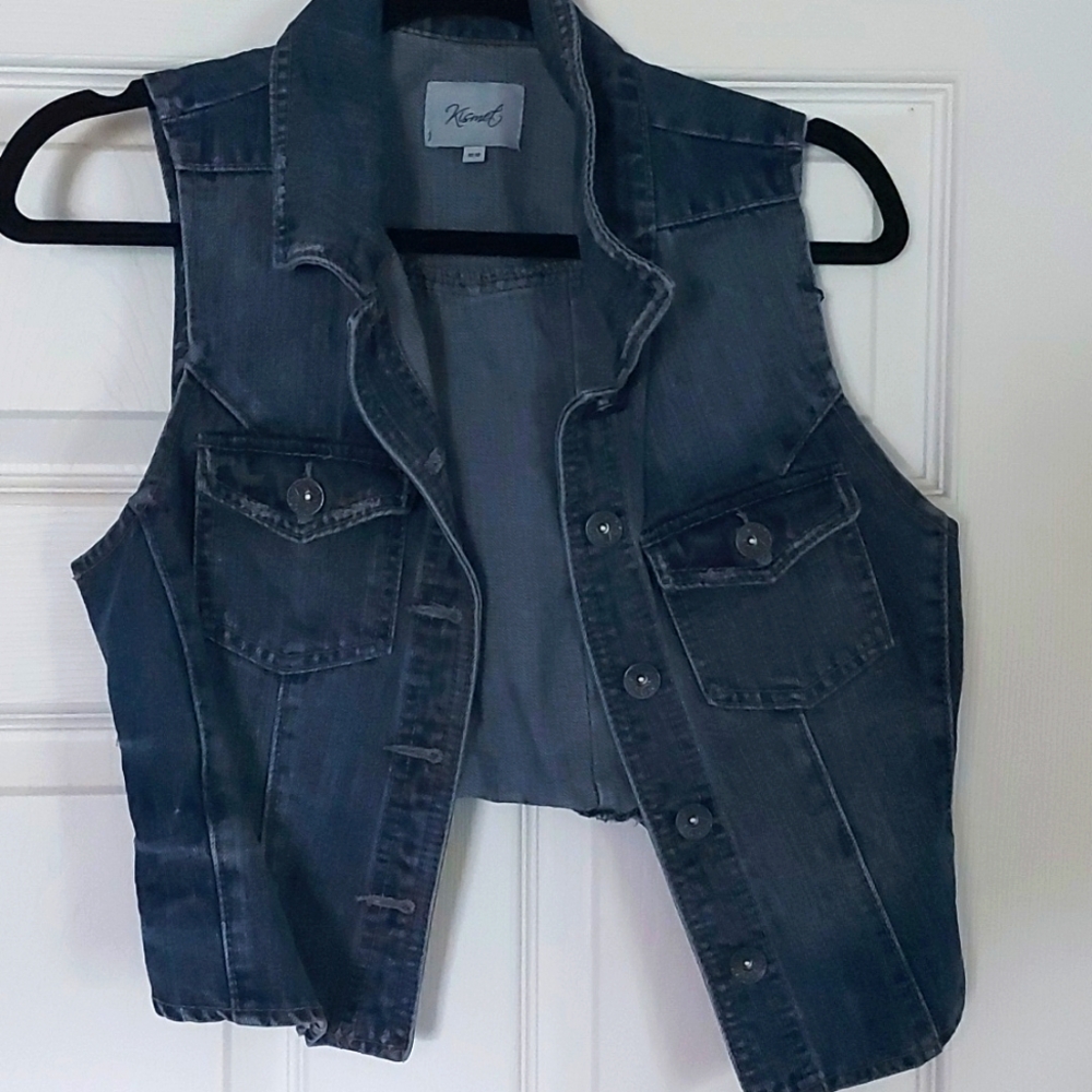 Cropped denim vest